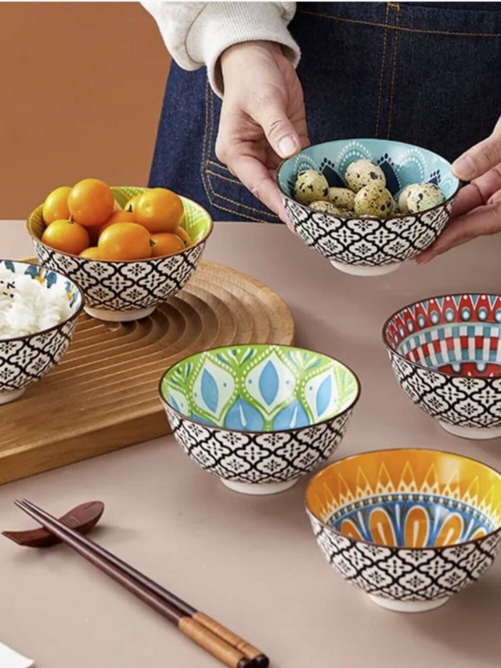 Set of six colorful bowls - Picture 4 of 14